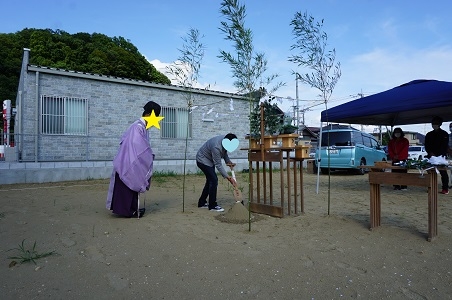 鍬入れ.JPG
